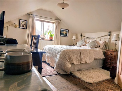 Room in a Shared House, South Close, SA3