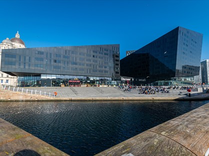 2 Bed Flat, Mann Island, L3