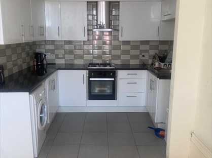 1 Bed Flat, St. James's Road, CR0