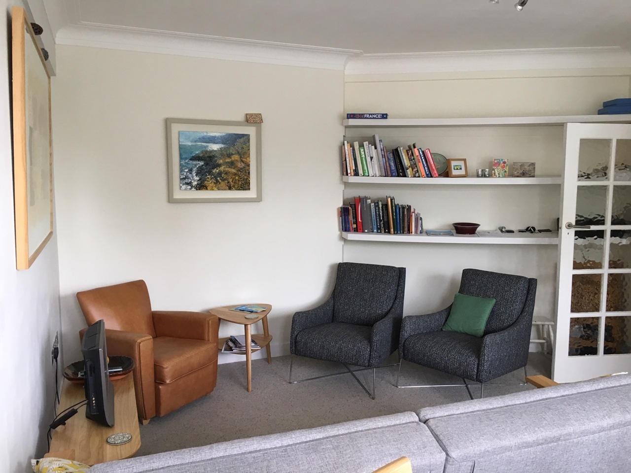 1 Bed Flat, Eton Hall, NW3 photo 2