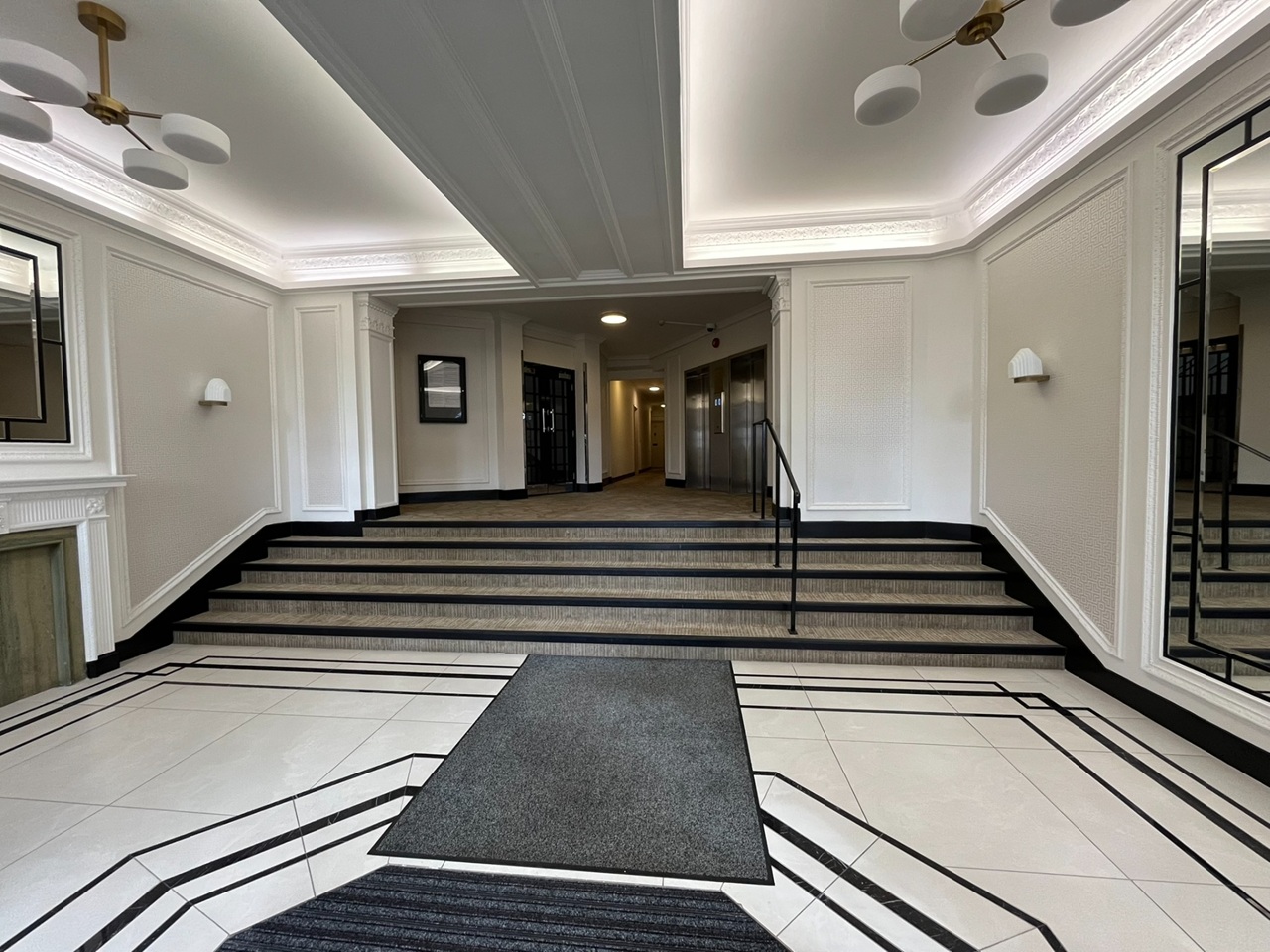 1 Bed Flat, Eton Hall, NW3 photo 3