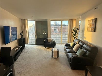 1 Bed Flat, The Rotunda, B2