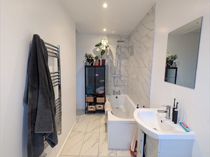 2 Bed Flat, Limberick Lane, BN12