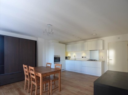 2 Bed Flat, Glenalmond Avenue, CB2