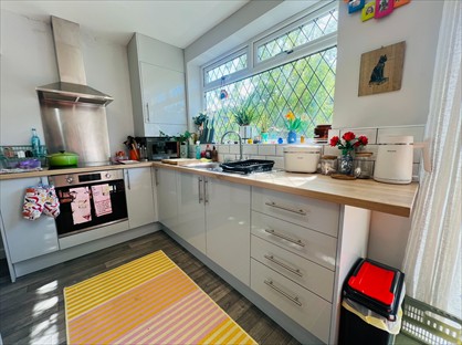 3 Bed Terraced House, Abbott View, LS12