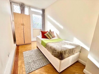 Room in a Shared House, Elgin House, E14