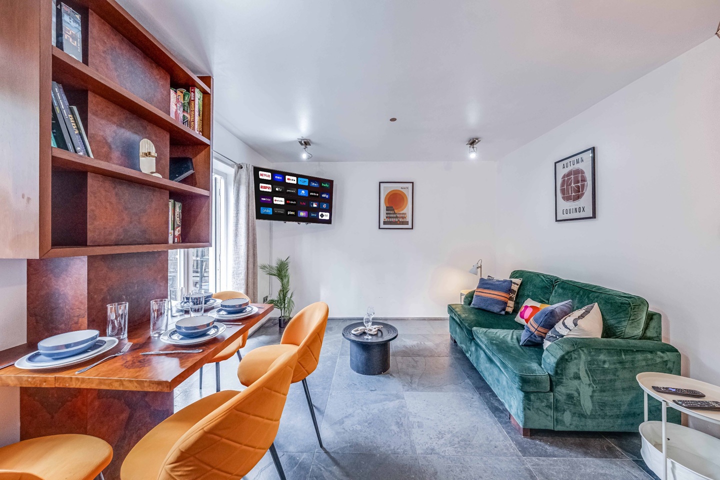 2 Bed Terraced House, Carlyle Mews, E1
