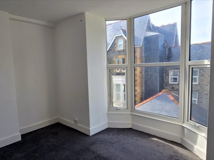 2 Bed Flat, Beach House, LL42