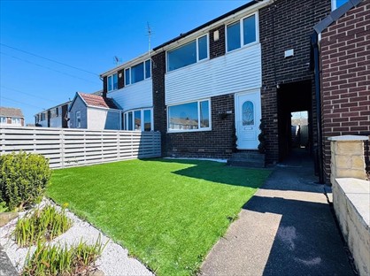 4 Bed Terraced House, Westgate Court, WF3