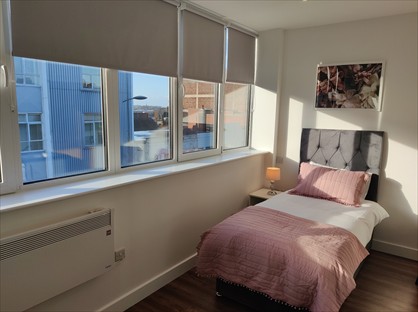 Studio Flat, Tontine Street, ST1