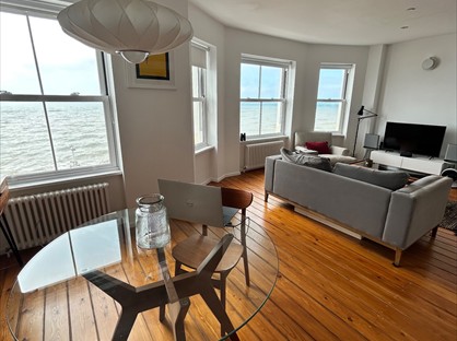 1 Bed Flat, Eversfield Place, TN37