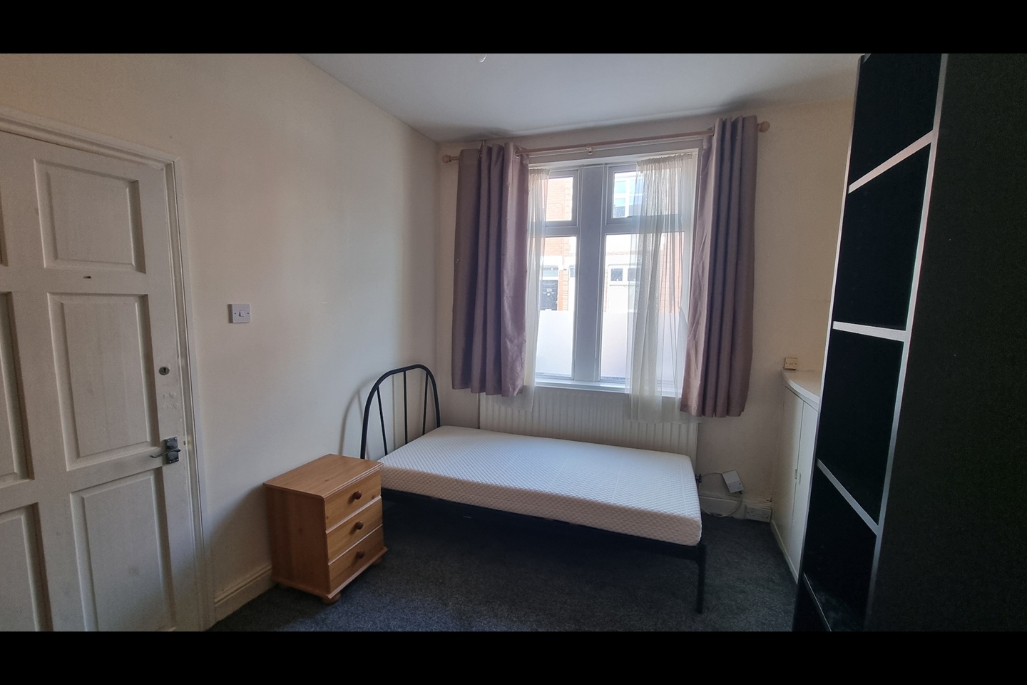Room in a Shared House, Lorne Road, LE2 photo 2