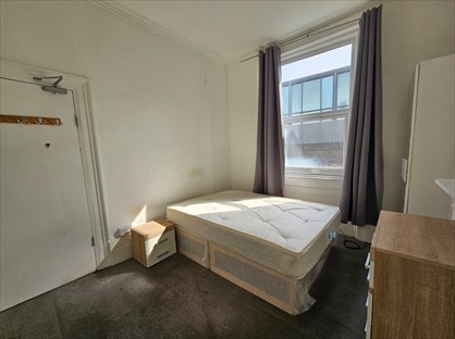 Room in a Shared House, Commercial Road, E14