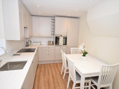 2 Bed Semi-Detached House, West Parade, LN1