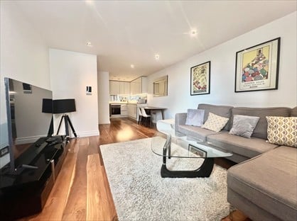 1 Bed Flat, Bridge Place, SW1V