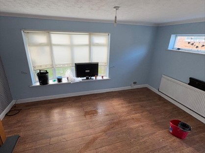3 Bed Semi-Detached House, Cedarwood Close, WV9