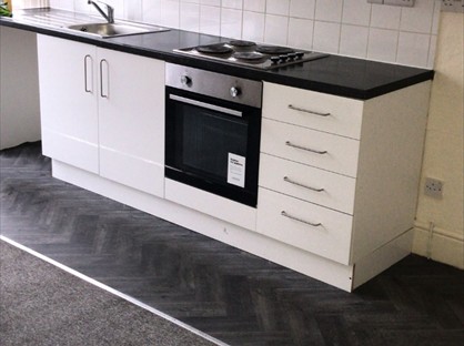 1 Bed Flat, Crown Crescent, YO11