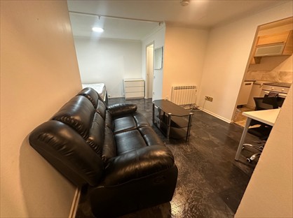 Studio Flat, Levery Close, OX14