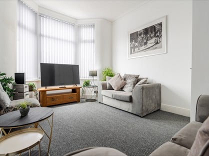 4 Bed Semi-Detached House, Hawthorne Road, L20