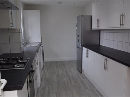 3 Bed Bungalow, St. Andrews Crescent, SL4