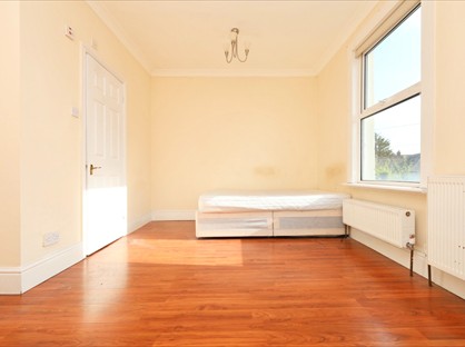 Studio Flat, Bower Lane, ME16