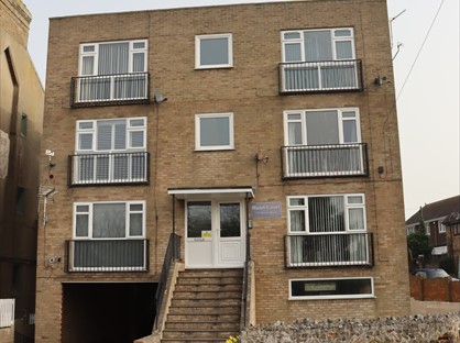 1 Bed Flat, Minnis Road, CT7