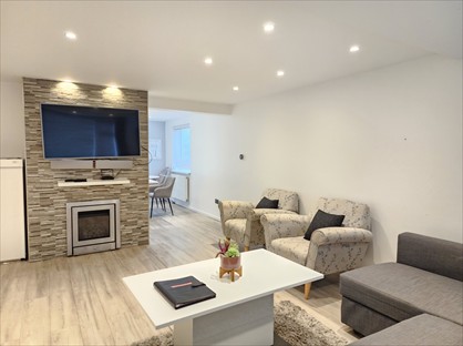 3 Bed Semi-Detached House, Villiers Road, OX26