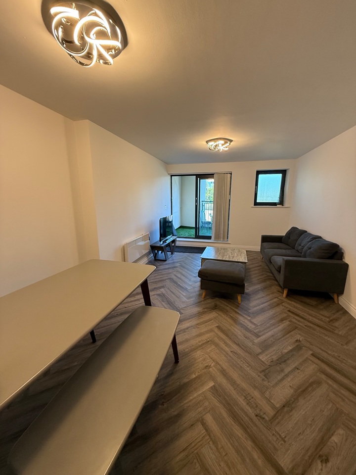 1 Bed Flat, Parkside, B1 photo 3