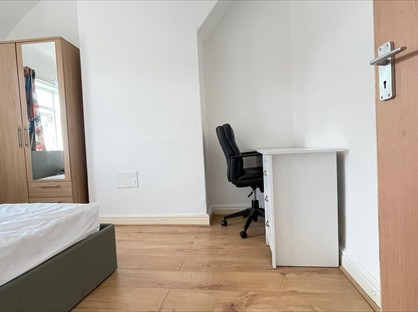 Room in a Shared House, Field Drive, NG20