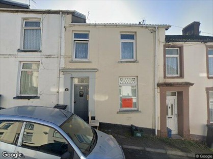 2 Bed Terraced House, Alma Street, CF47