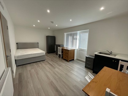 Room in a Shared House, Frederick Road, NG9