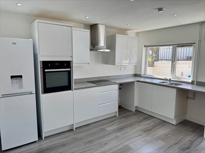 3 Bed Terraced House, Blaen Dowlais, CF48