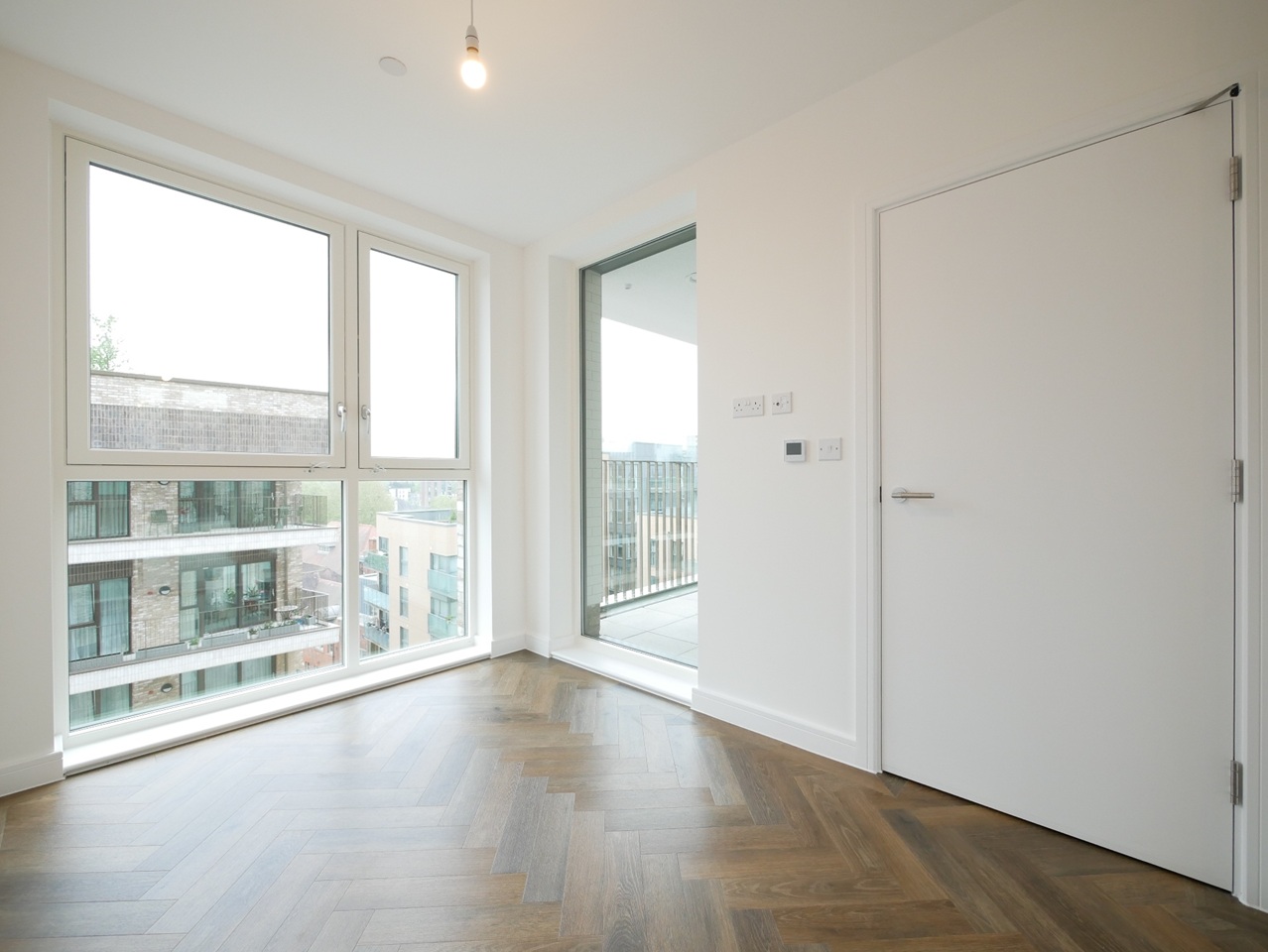 1 Bed Flat, Mile Walk, NW6 photo 4