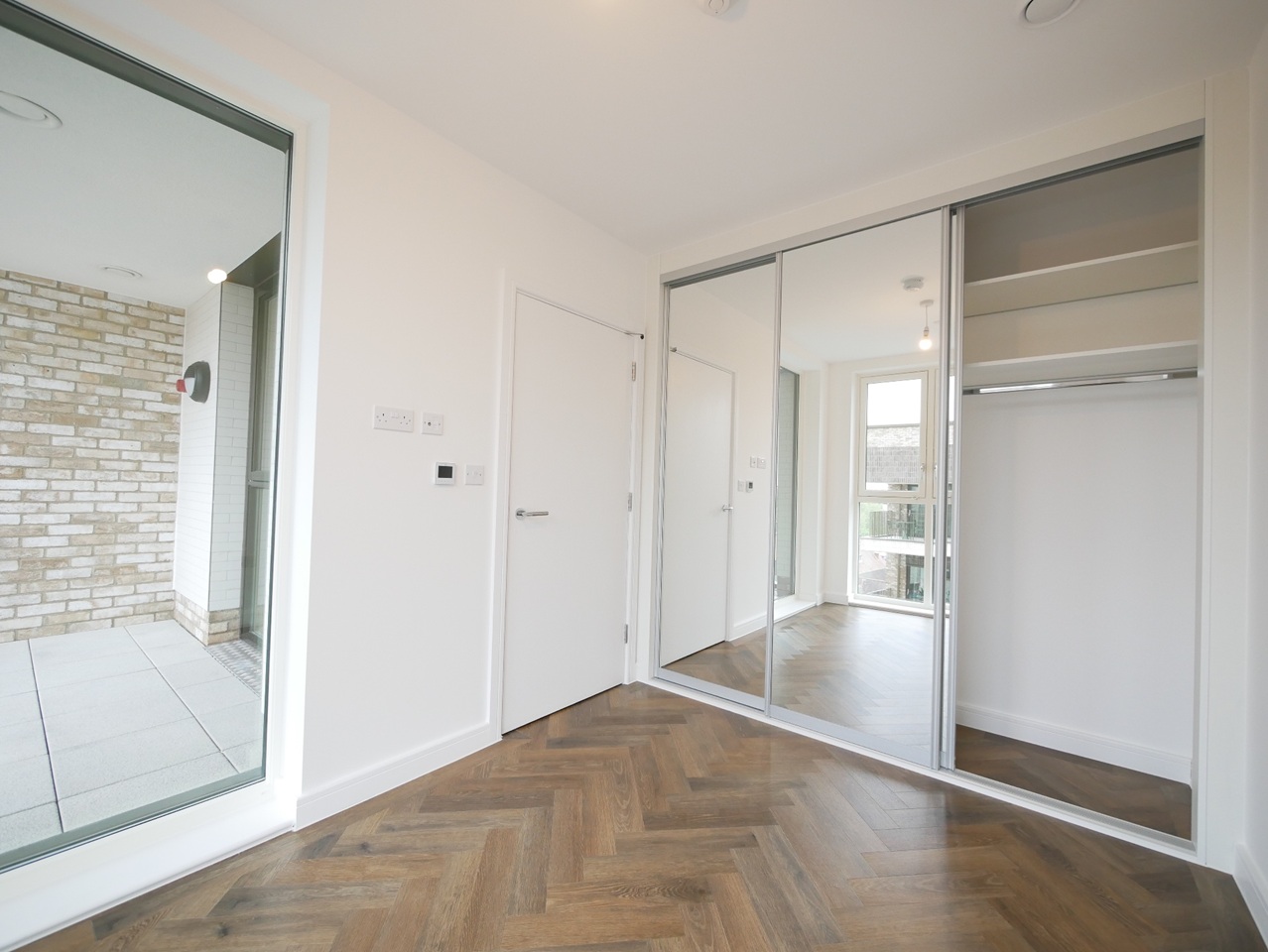 1 Bed Flat, Mile Walk, NW6 photo 5
