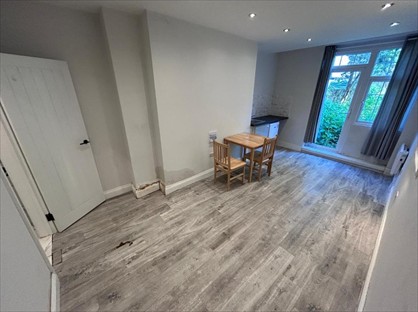 Studio Flat, Amhurst Road, E8