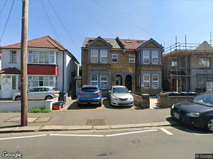4 Bed Semi-Detached House, Hounslow, TW3