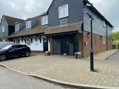 Studio Flat, Hever Court Road, DA12