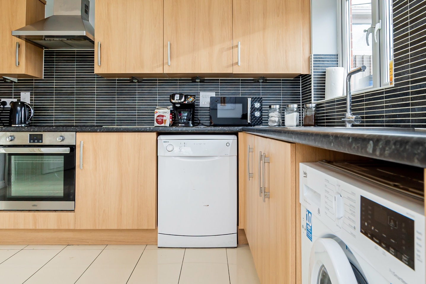 Additional image 6 of 4 Bed Semi-Detached House, Regis Park Road, RG6, N1 7GU
