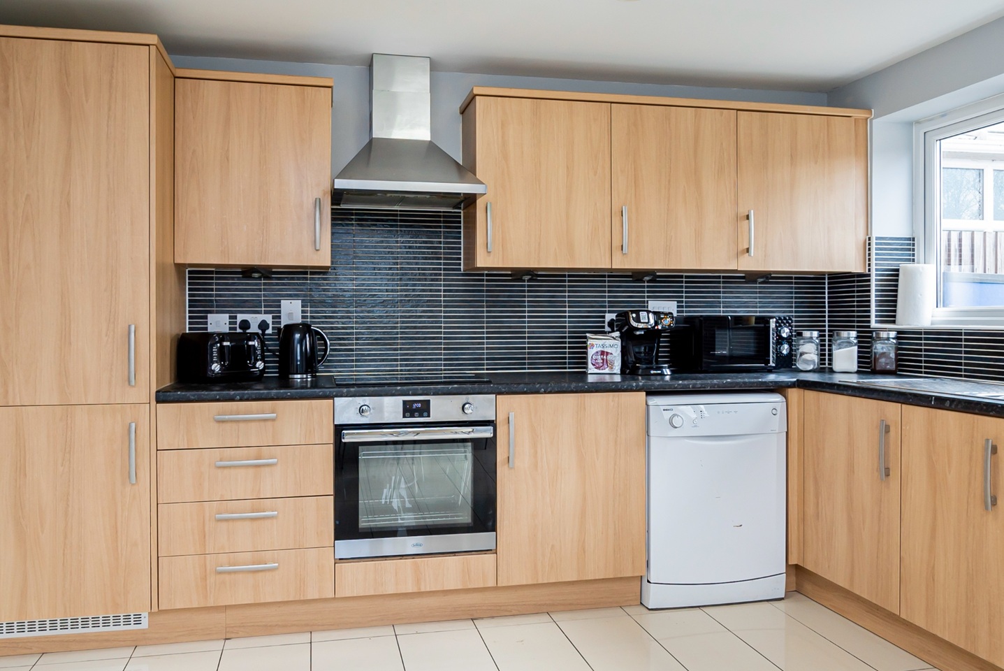 Additional image 3 of 4 Bed Semi-Detached House, Regis Park Road, RG6, N1 7GU