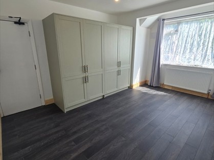 Room in a Shared House, New Road, E4