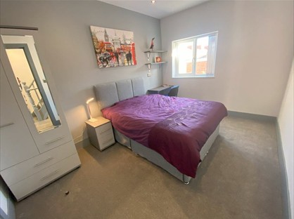 Room in a Shared House, Rowston Street, DN35