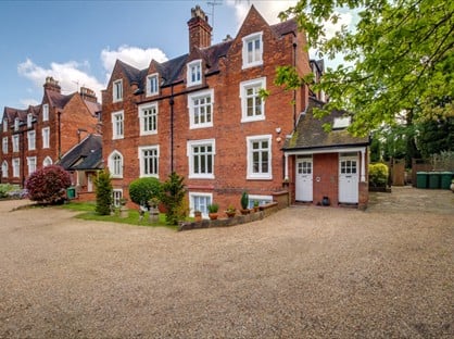 4 Bed Maisonette, The Woodlands, HA1