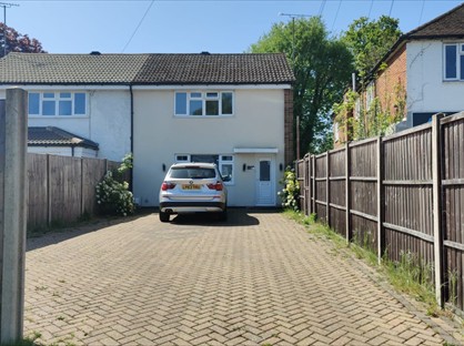 3 Bed Semi-Detached House, Cove Road, GU14