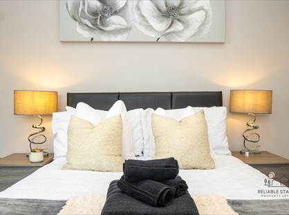 Studio Flat, Stoke-On-Trent, ST5