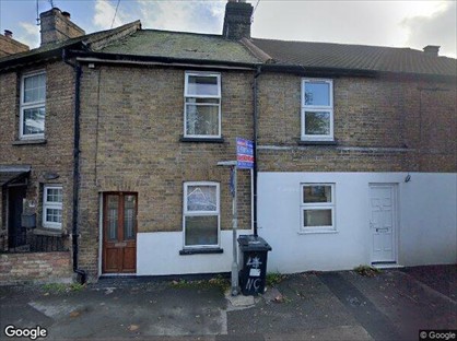 4 Bed Semi-Detached House, Farnham Royal, SL2