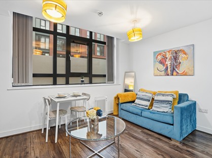 Studio Flat, Fabrick Square, B12