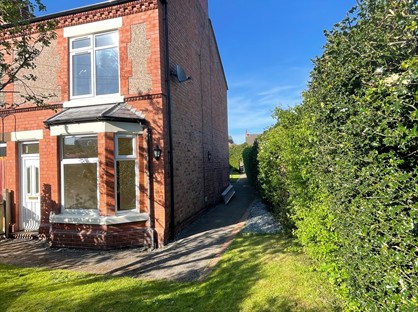 3 Bed Terraced House, Inglewood Villas, LL12