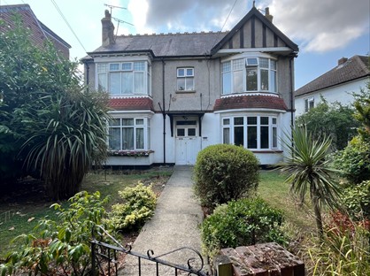 1 Bed Flat, London Road, SS9