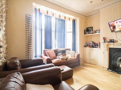 5 Bed Terraced House, New Walk, LE1