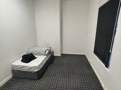 Room in a Shared House, Manchester Road, M43